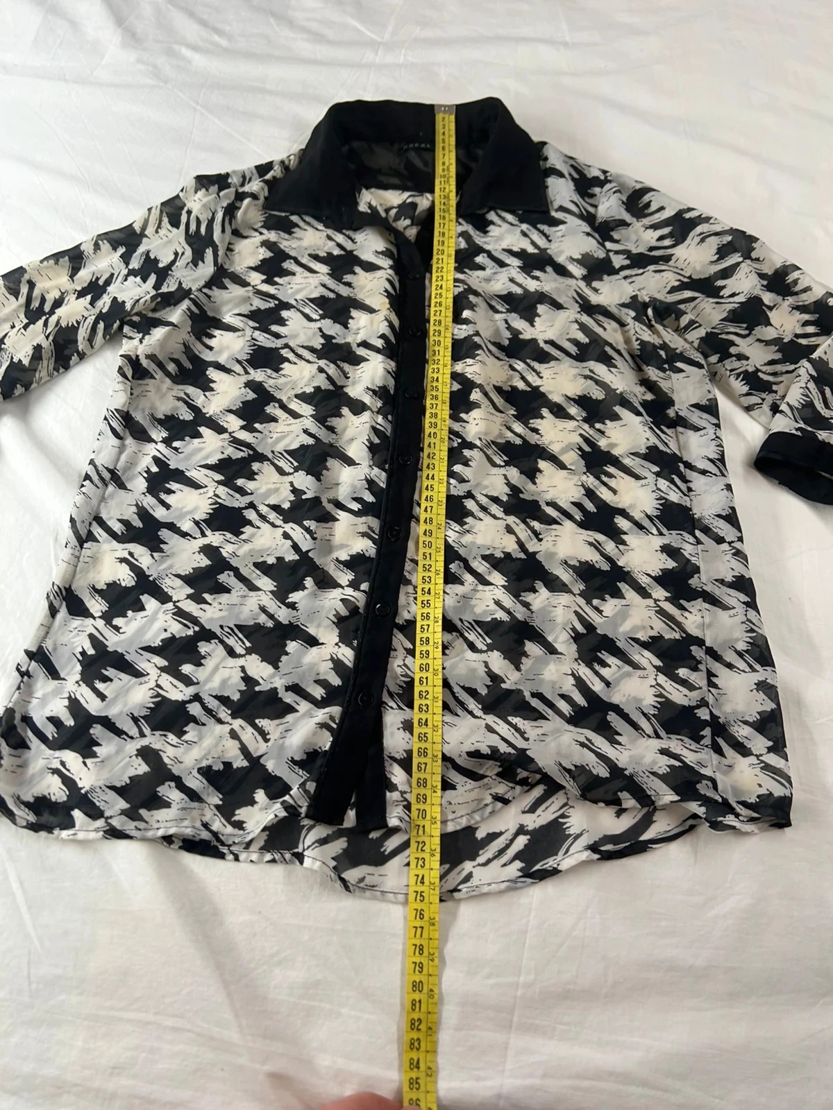 Camisa con motivos negro y blanco Bréal efectos transparentes vintage – photo 9
